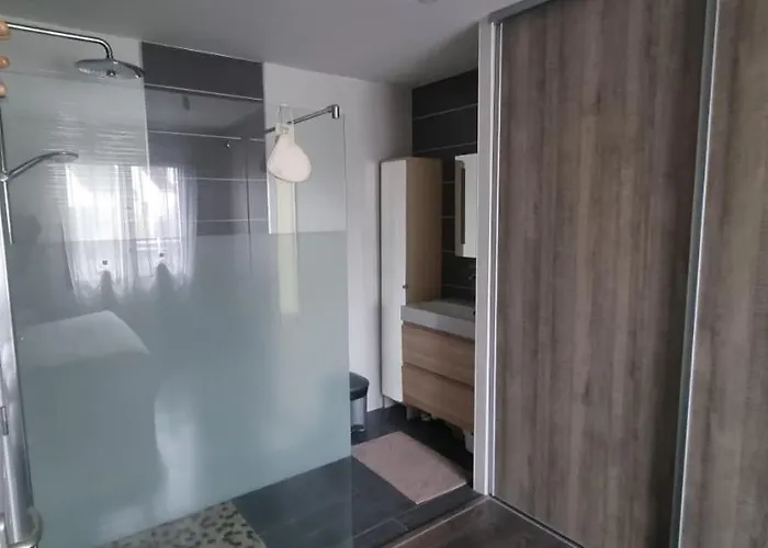 N°2 Dans - Chez Ana * Changé